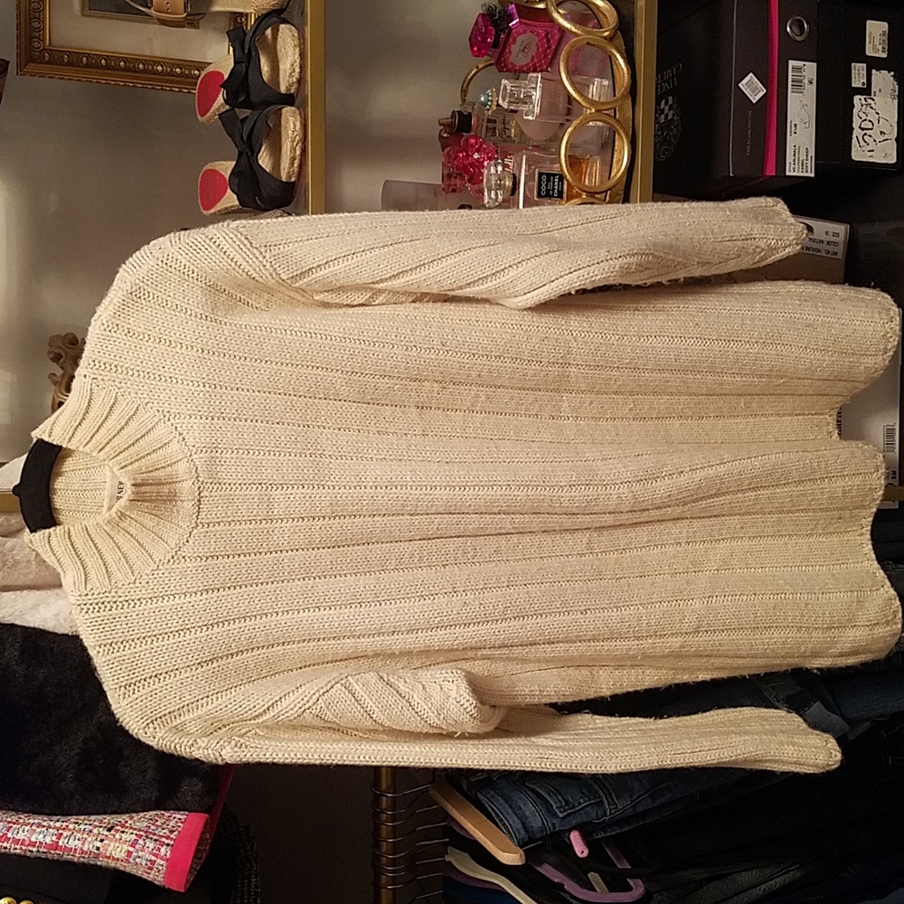 Jones New York Fisherman Style Sweater.
